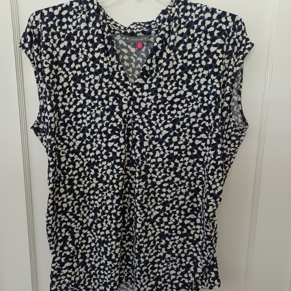 Size 3X - Black, Blue and White Vince Camuto with Ruched sides